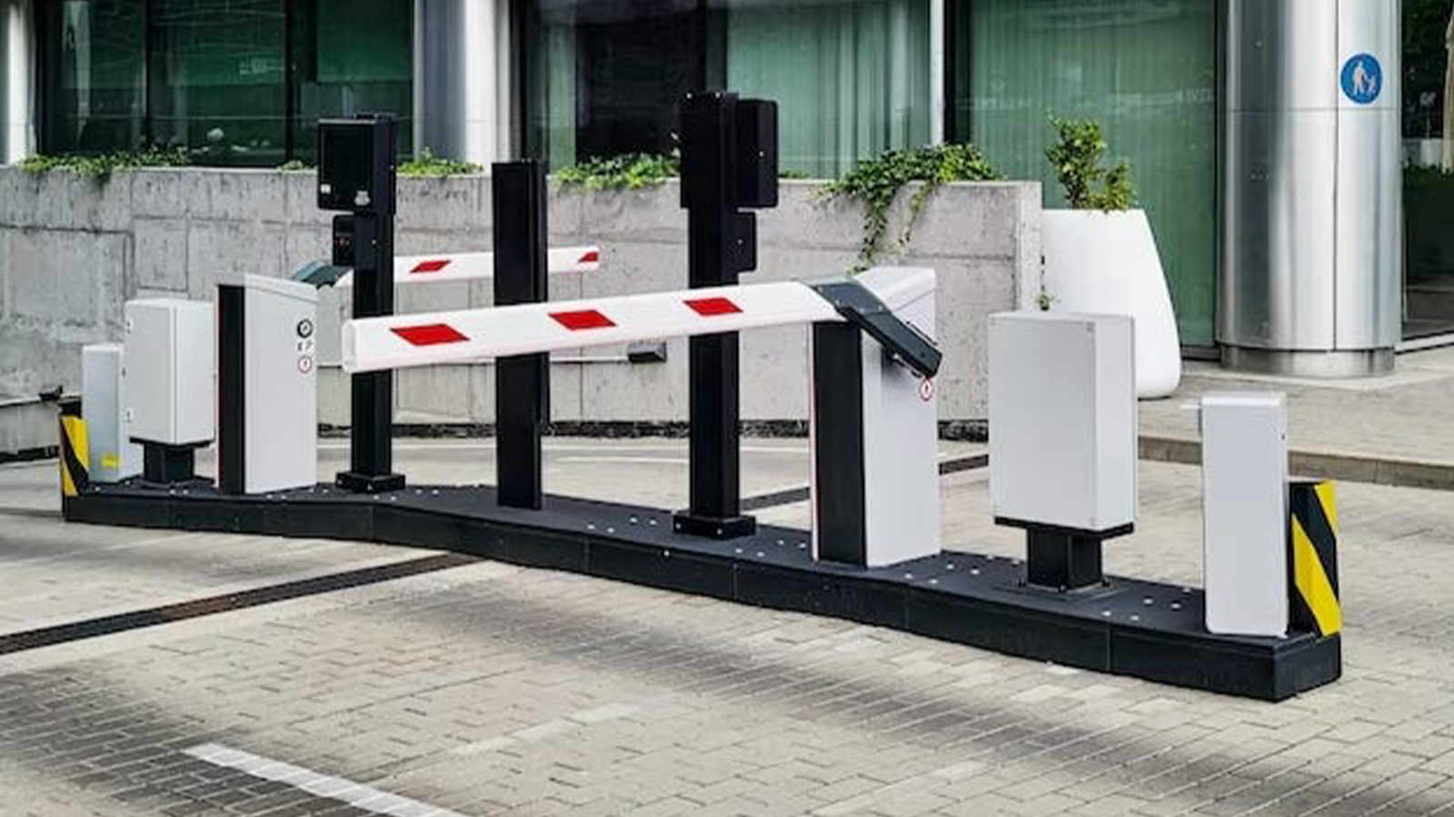 AUTOMATICGATES & BARRIERS
